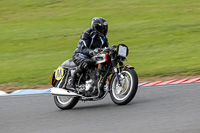 Vintage-motorcycle-club;eventdigitalimages;mallory-park;mallory-park-trackday-photographs;no-limits-trackdays;peter-wileman-photography;trackday-digital-images;trackday-photos;vmcc-festival-1000-bikes-photographs